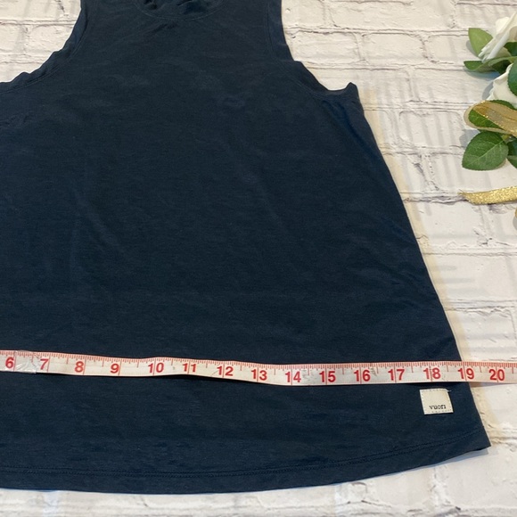 Vuori Mod Tank in black - Picture 12 of 13